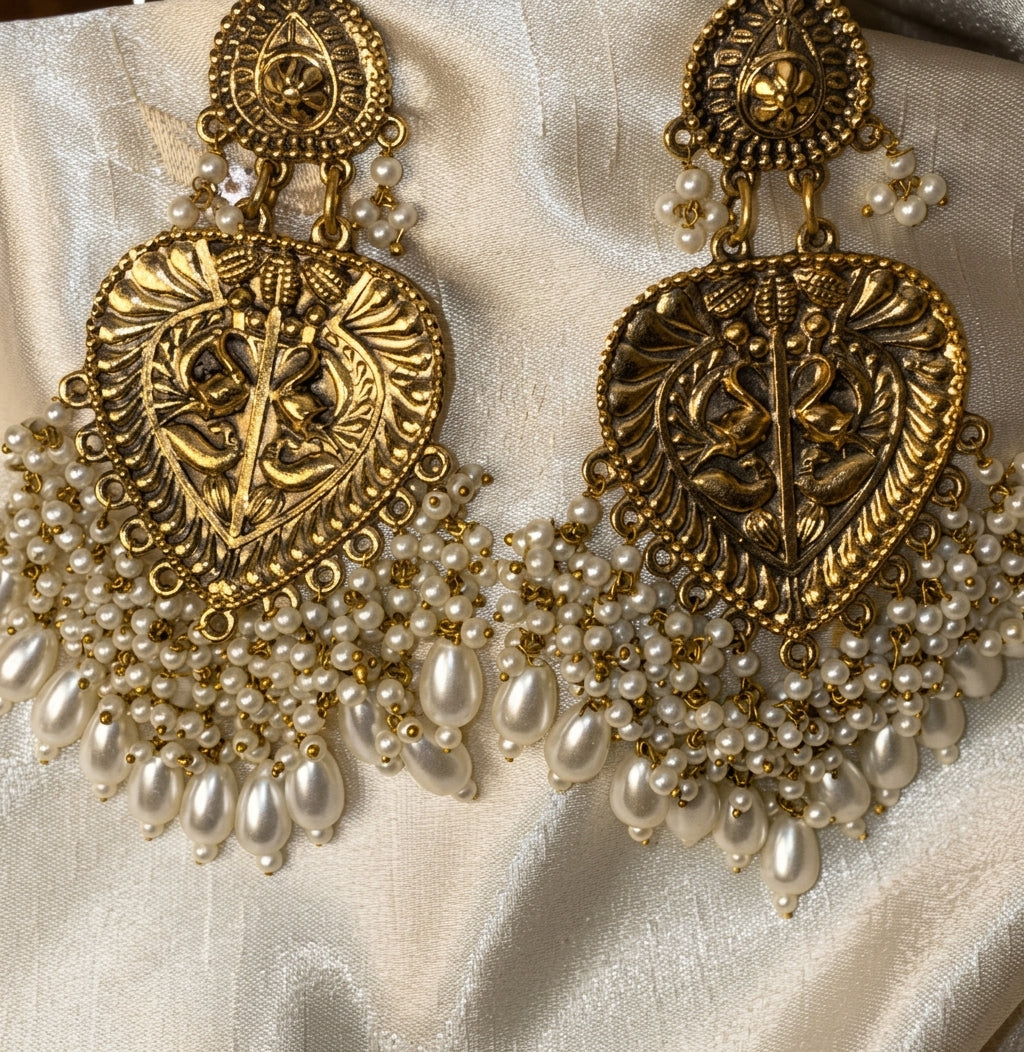 Timeless vintage-inspired earrings